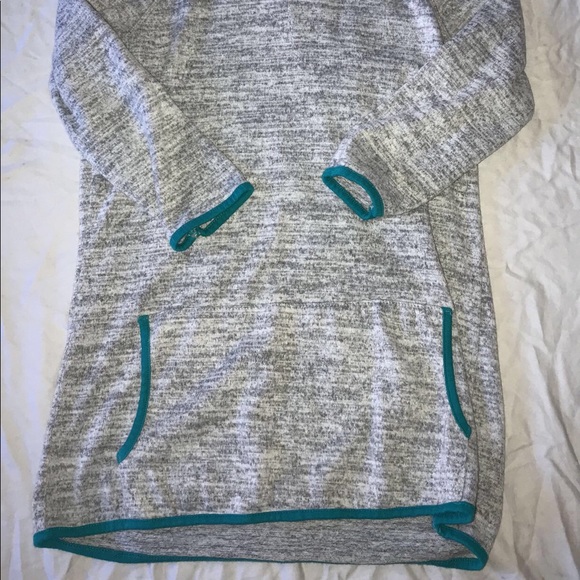 Sweatshirt - Picture 2 of 3